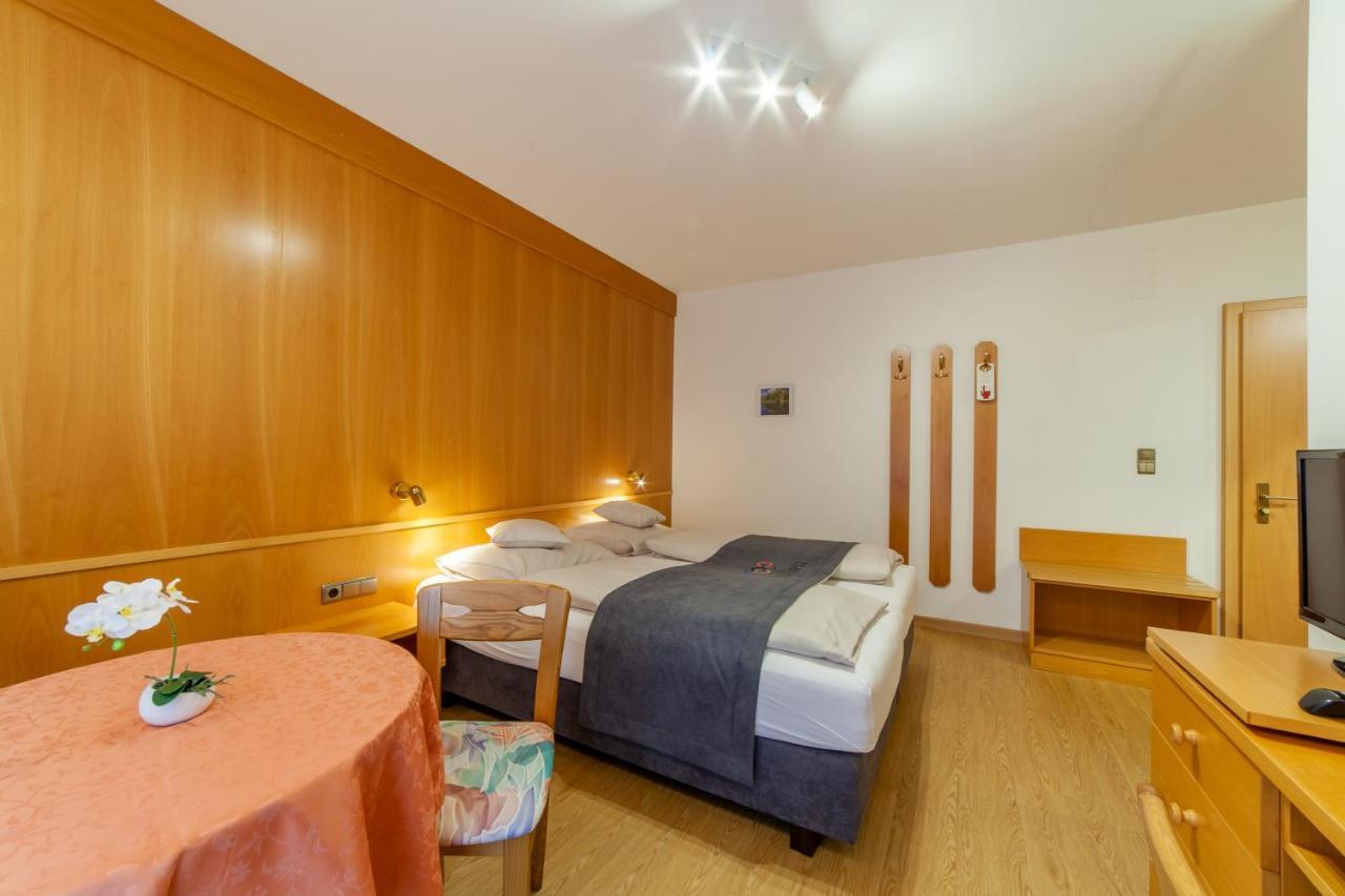 Fruehstuecks-Hotel Olympia Tirolo Eksteriør billede